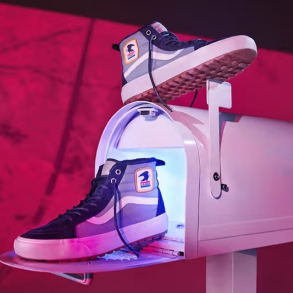 Vans X USPS Sk8-Hi Mte-1 *NWT*